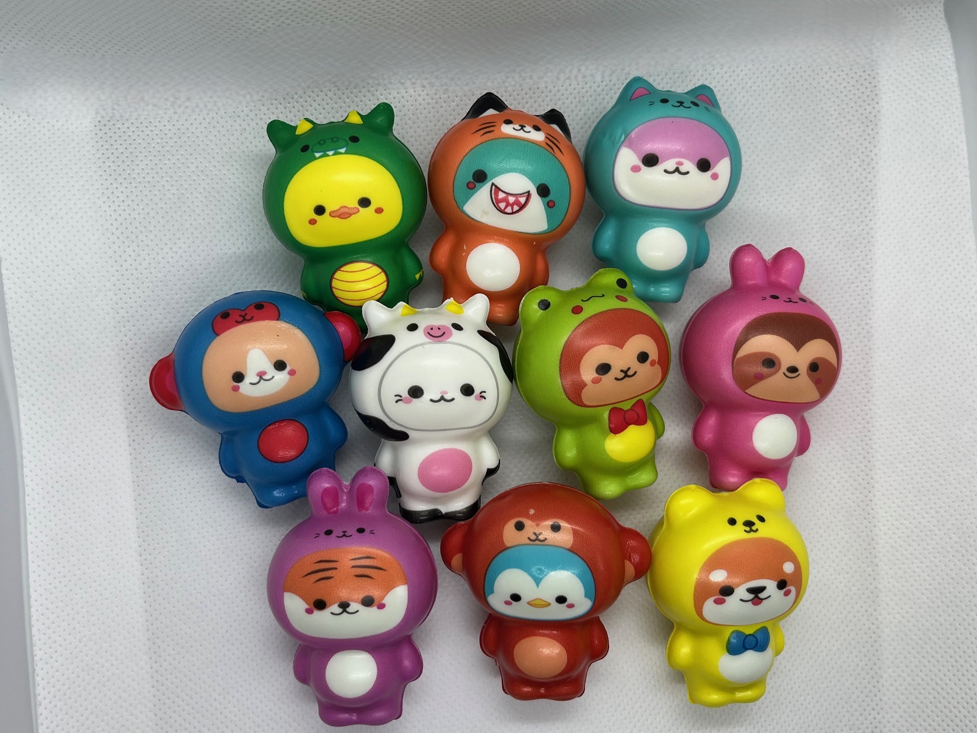 Squishy Dressed up animals-24/pk